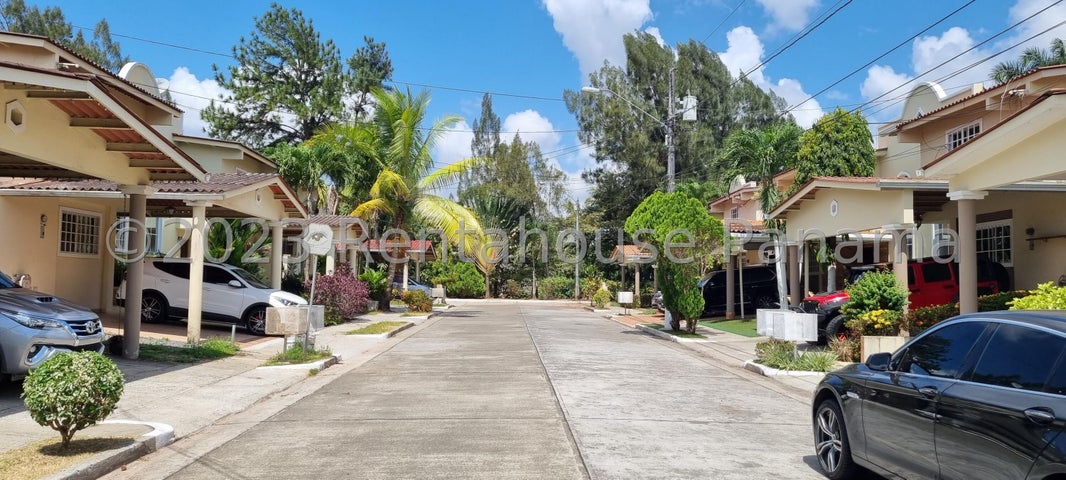 Spectacular single family home